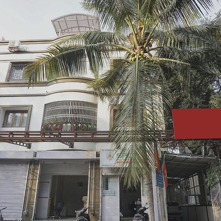 Super Townhouse The Upper Room Near Pune Airport Lohogaon Exteriör bild