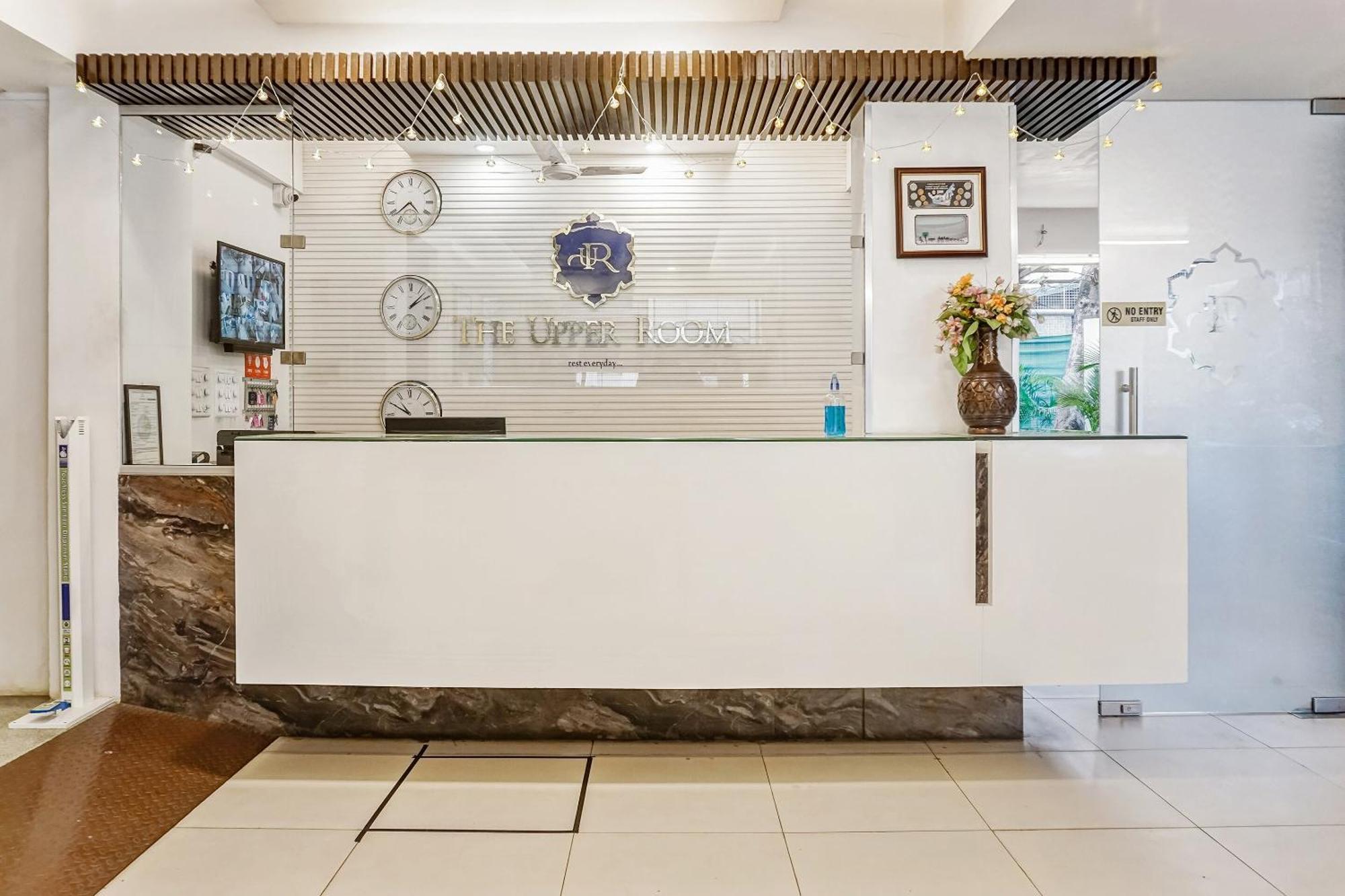 Super Townhouse The Upper Room Near Pune Airport Lohogaon Exteriör bild