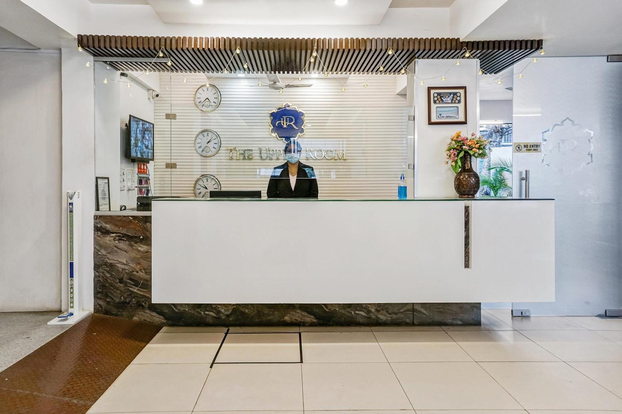 Super Townhouse The Upper Room Near Pune Airport Lohogaon Exteriör bild
