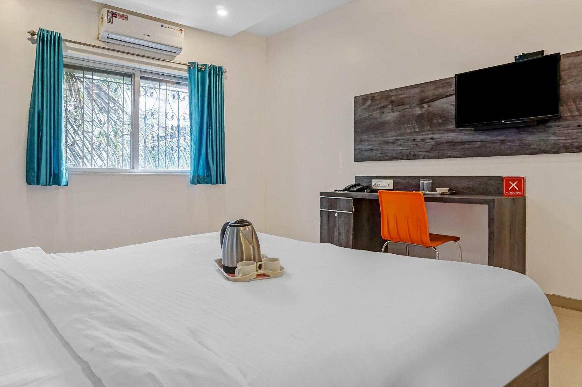 Super Townhouse The Upper Room Near Pune Airport Lohogaon Exteriör bild